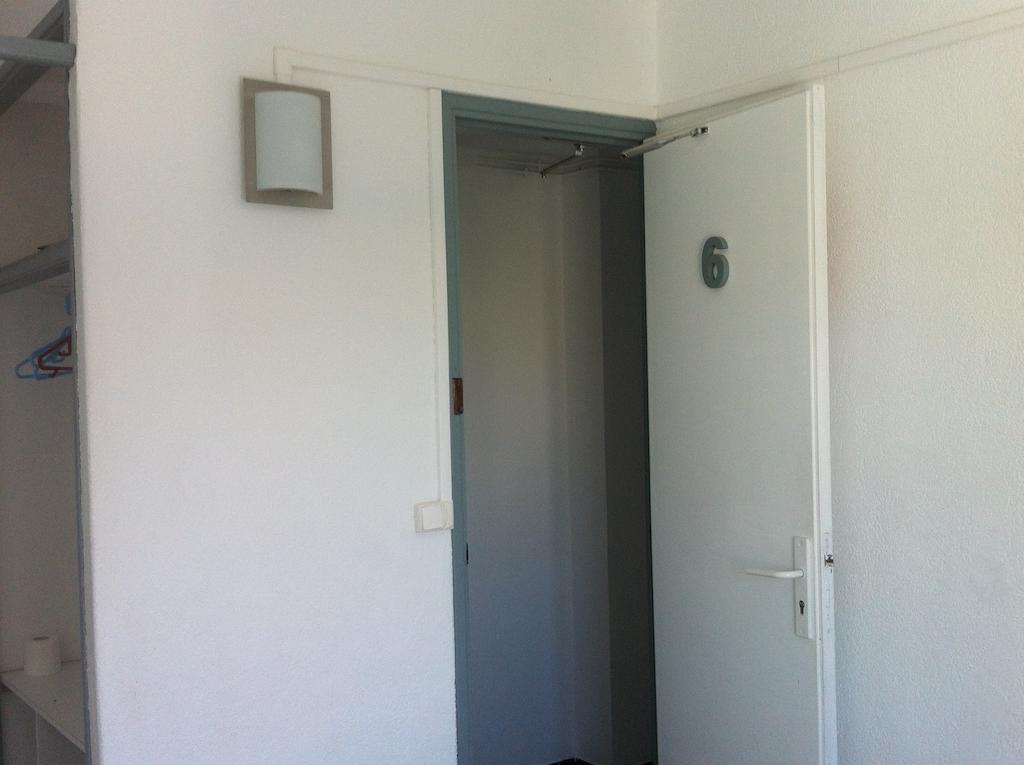 Hotel Les Vagues Saintes-Maries-de-la-Mer Habitación foto